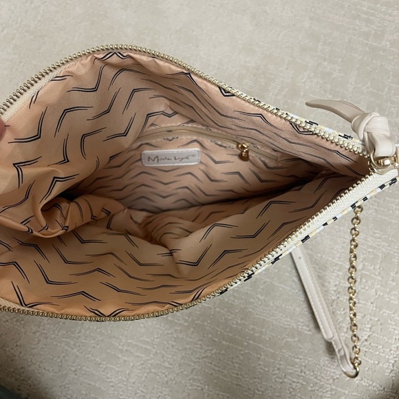 Moda Luxe Tan and Black Patterned Interior Bag - Picture 4 of 5